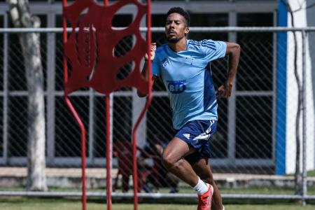 Willian Oliveira em treinamento do Cruzeiro, em 2022 • Gustavo Aleixo/Cruzeiro