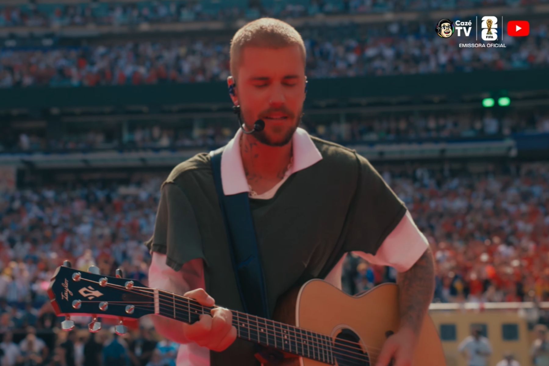 Justin Bieber muda letra de música em show do intervalo da final da Copa do Mundo