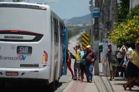 Acúmulo de função: TST livra viação de pagar acréscimo a motorista que atuava como cobrador