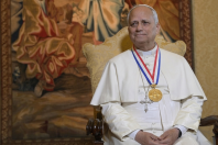 Papa Leão XIV faz alerta para rearmamento e pede paz na Europa
