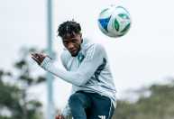 Livre no mercado, Wilfried Zaha é oferecido a Corinthians, Vasco e Internacional