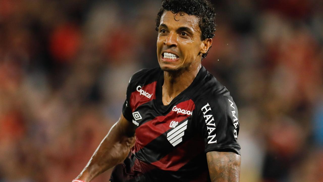 Athletico-PR preserva titulares e terá mudanças contra o Corinthians