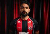 Vitória anuncia contratação de zagueiro argentino ex-Fortaleza; saiba detalhes