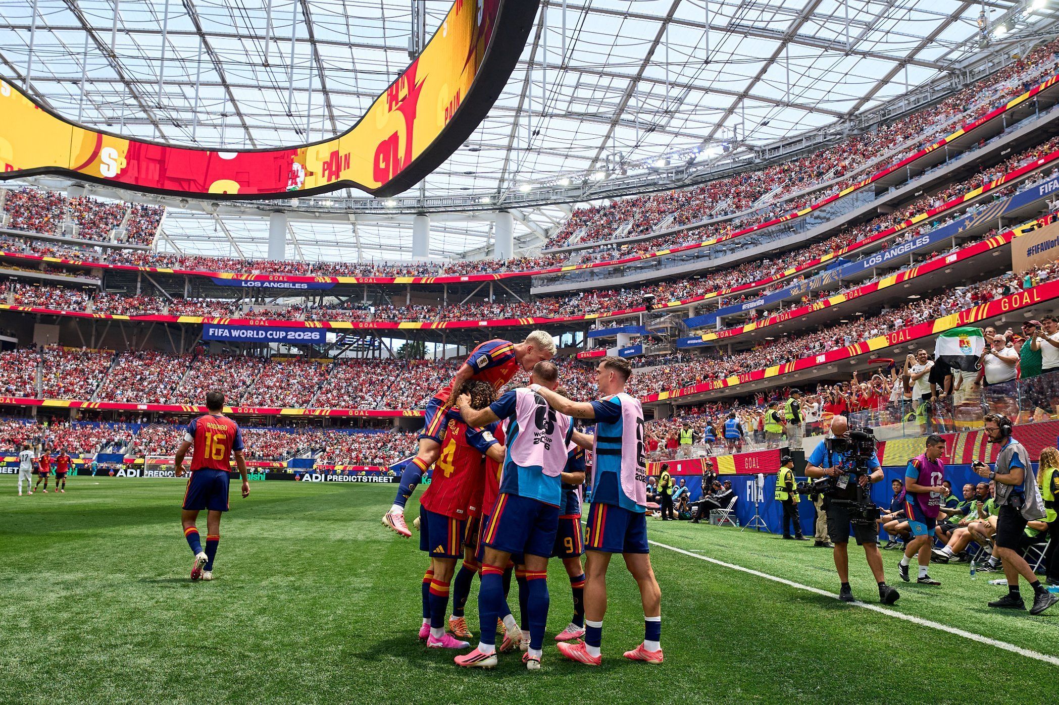 Espanha encerra longo jejum em mata-mata de Copa do Mundo após goleada
