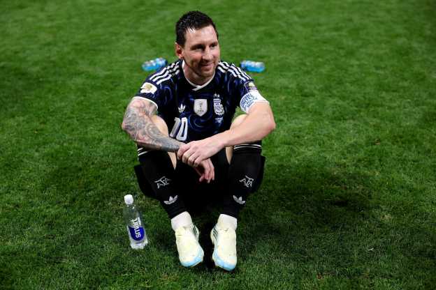 Kane se rende a Messi após derrota da Inglaterra para Argentina