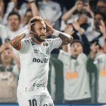 Neymar vai às redes e nega novo atrito no Santos: 'Cobrança para o time'