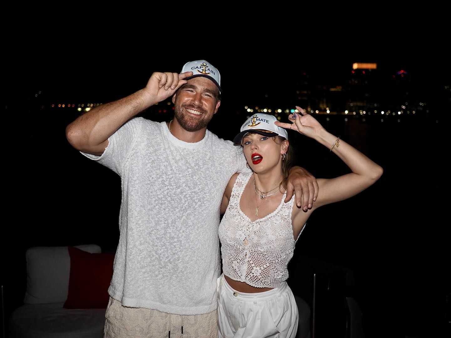 Da pulseira da amizade ao altar: relembre a trajetória de Taylor Swift e Travis Kelce
