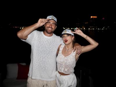 Travis Kalce e Taylor Swift foto de julho de 2025