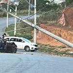 Acidente interdita os dois sentidos da Avenida Maanaim, em Coronel Fabriciano