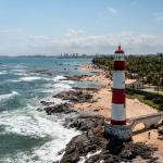 Prefeitura de Salvador emite alerta para que banhistas evitem entrar no mar; entenda