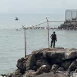 Vídeo: migrantes atravessam o mar a nado de Marrocos para chegar a Ceuta, na Espanha