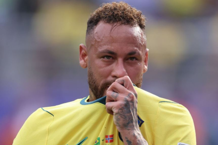 Neymar durante jogo contra a Noruega