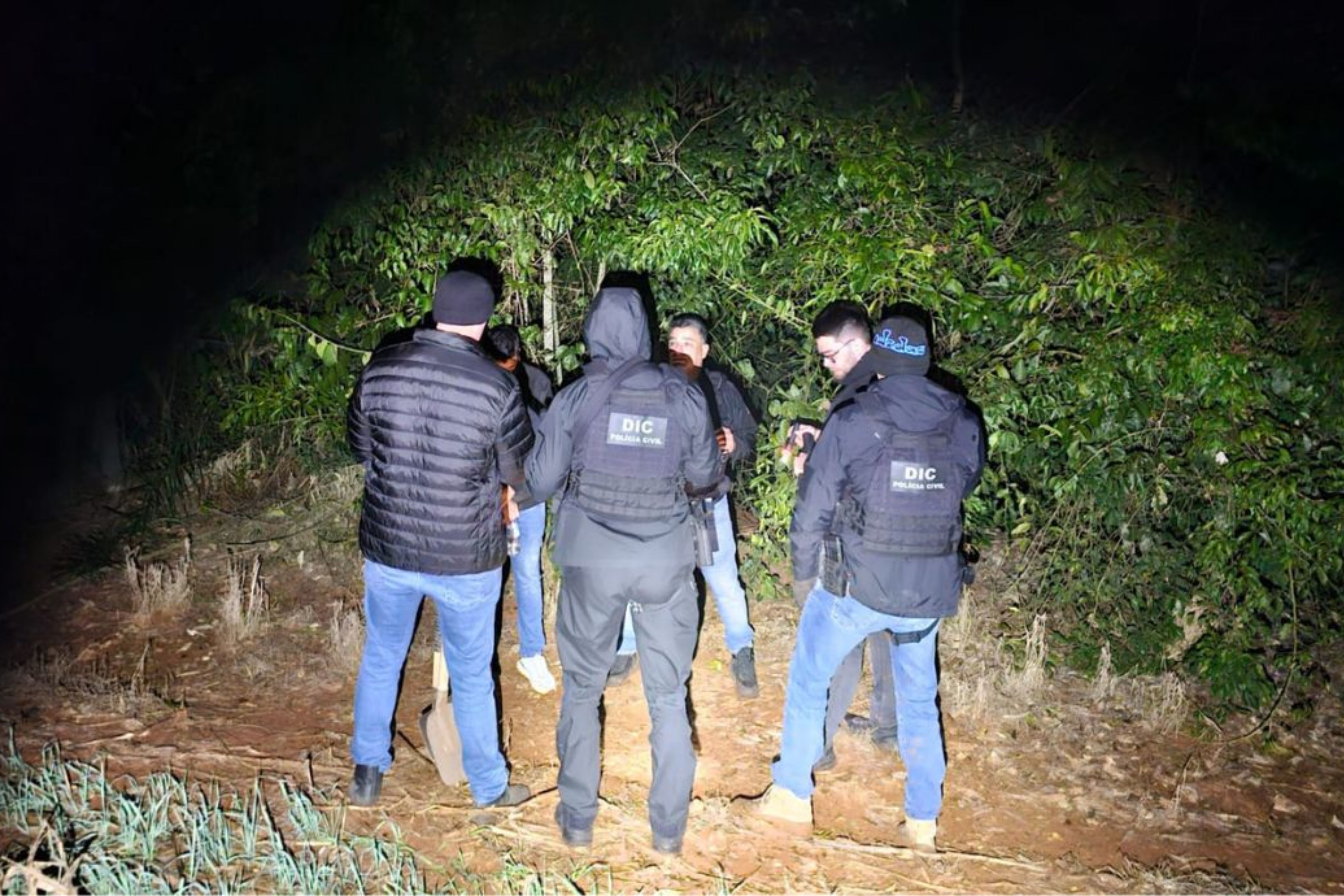 Adolescente sequestrada é encontrada morta com sinais de execução e ex-namorado é preso em SC