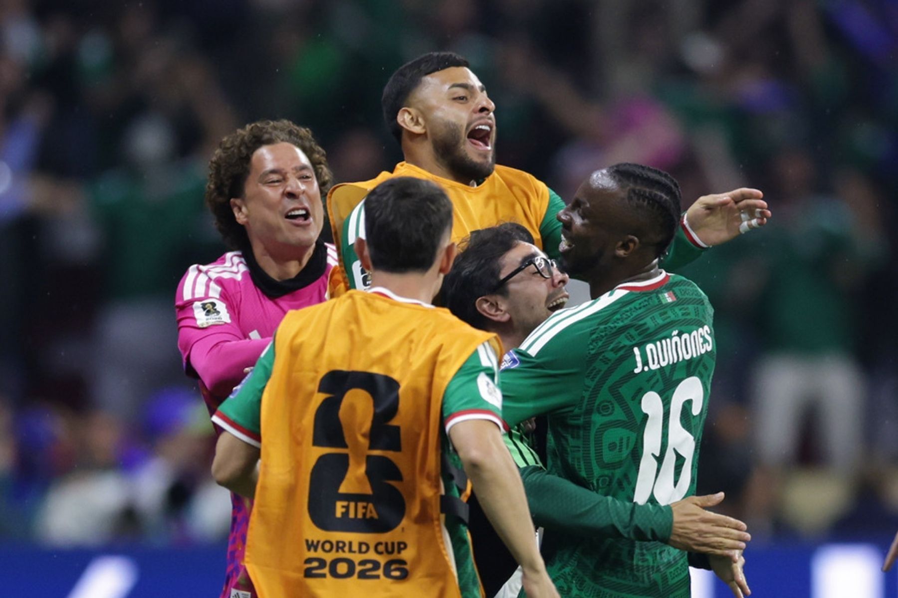 México domina o Equador, vence no Azteca e avança às oitavas da Copa do Mundo