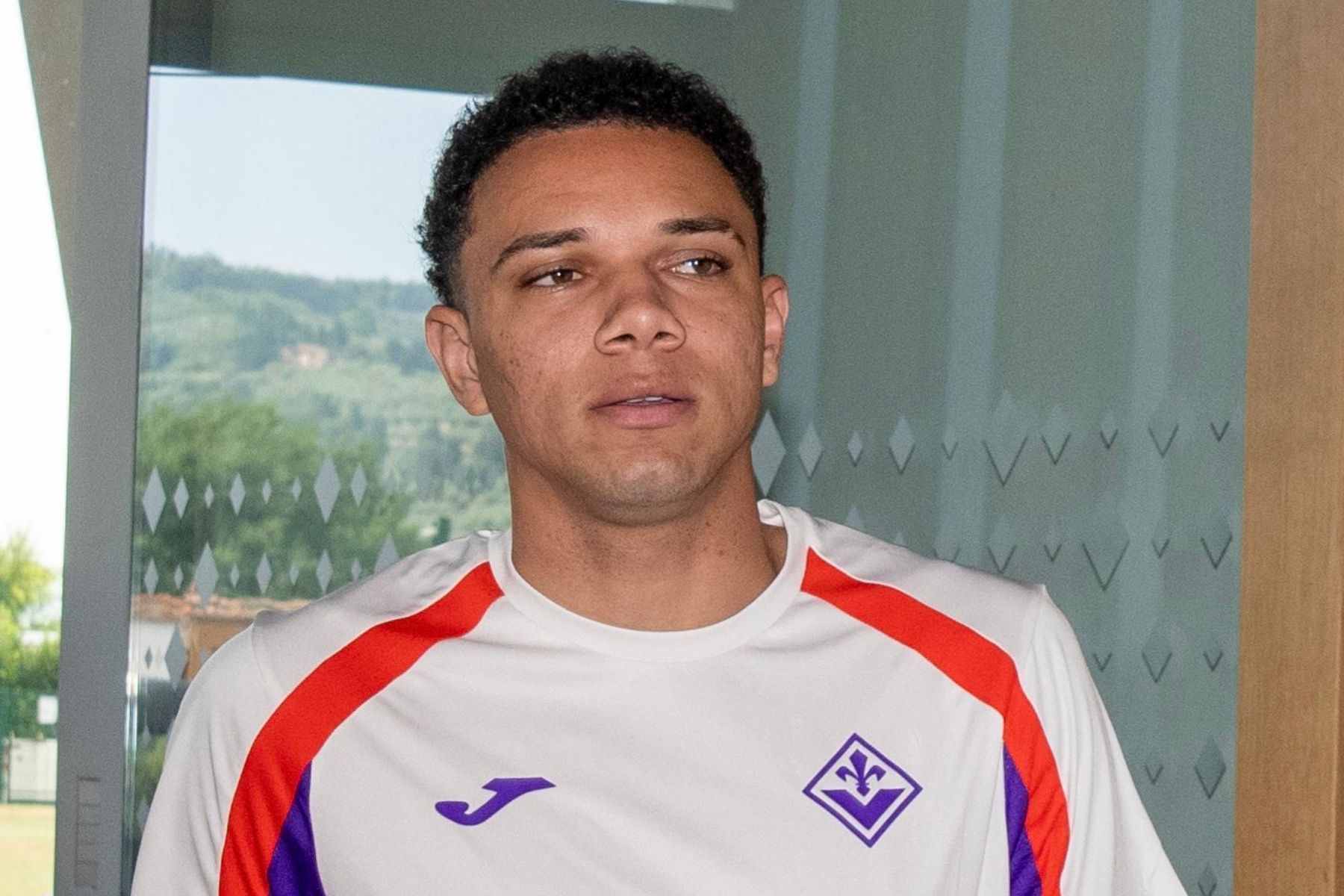 Grêmio oficializa venda do zagueiro Viery para a Fiorentina; veja detalhes