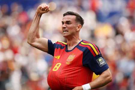 Fabián Ruíz abriu o placar para a Espanha contra a Bélgica • Fifa/Divulgação