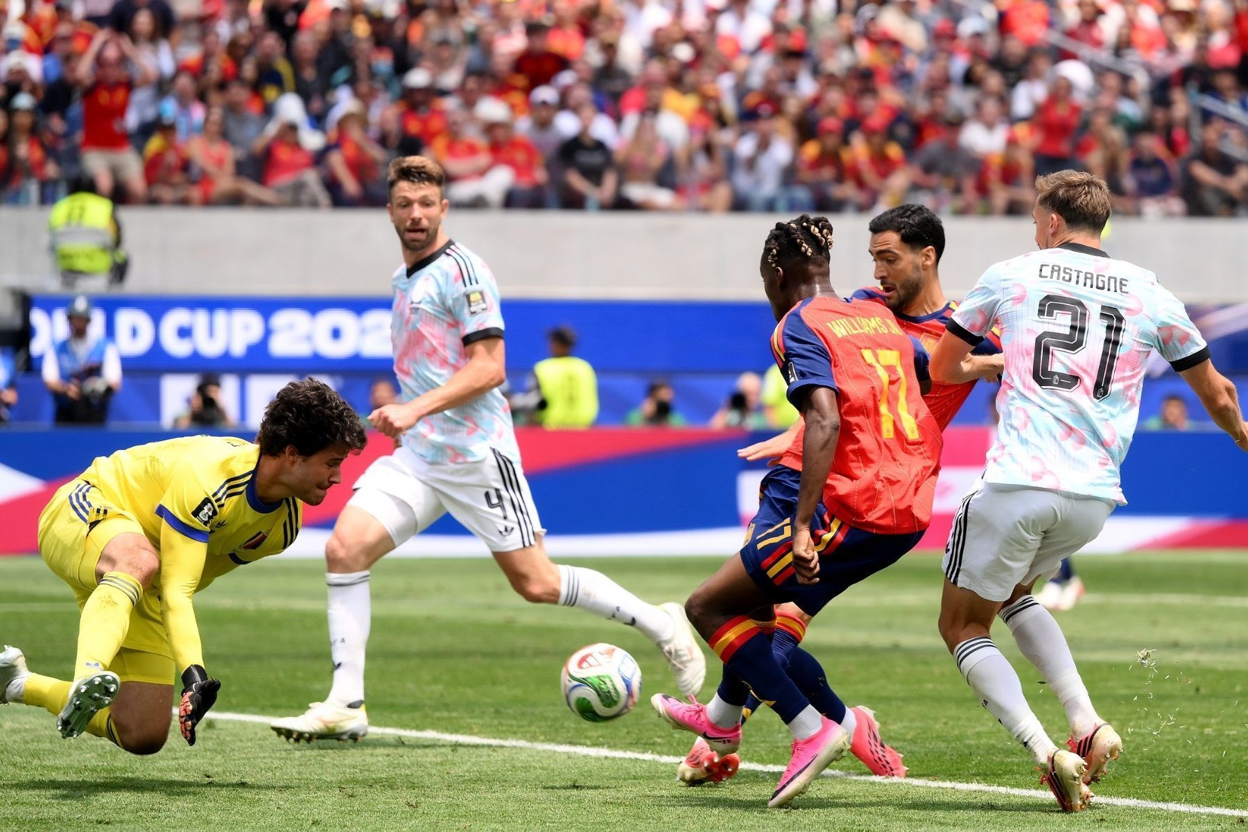Merino brilha outra vez, Espanha bate Bélgica e avança à semi da Copa do Mundo
