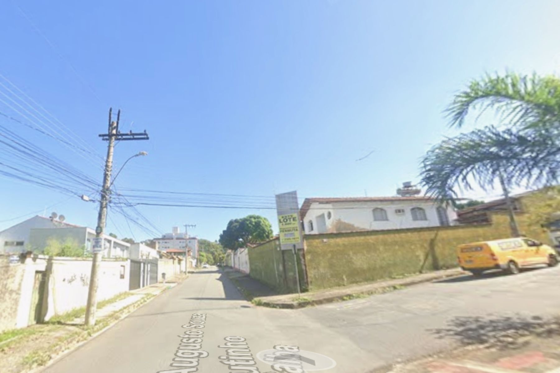 Mais de 800 casas ficam sem luz após homem passar mal e bater carro em poste em BH
