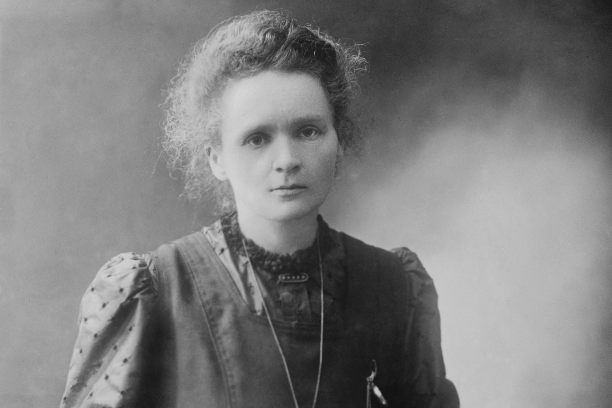 Os 1.600 anos de radioatividade nos cadernos que Marie Curie encharcou de rádio