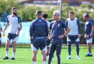 Direção do Grêmio avalia mudanças no elenco e respalda trabalho de Luís Castro