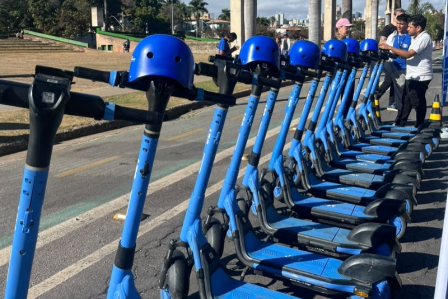 Público avalia disponibilização de patinetes na Pampulha, em BH: ‘Super divertido’