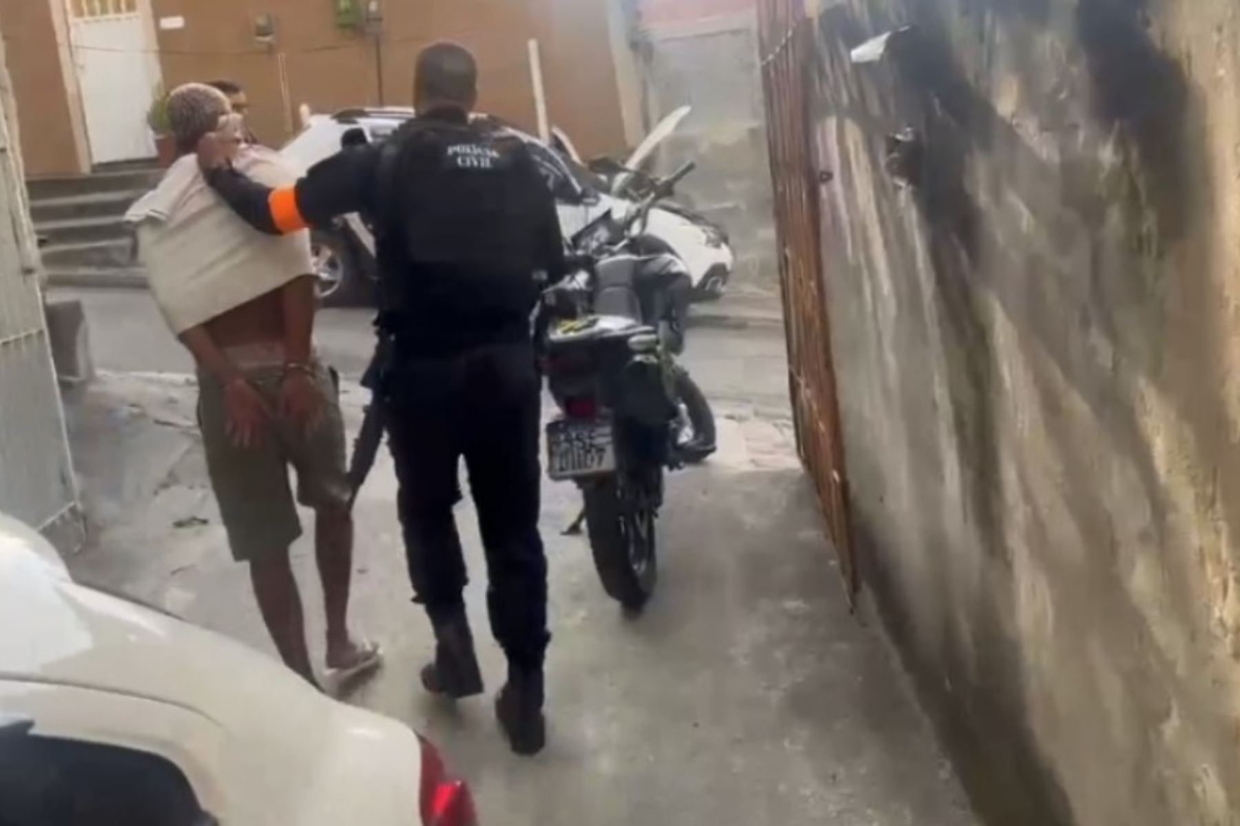 Operação mira grupos responsáveis por roubos e crimes violentos em Madureira, no RJ