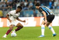 Hulk marca de pênalti, mas Fluminense cede empate ao Grêmio pelo Brasileiro