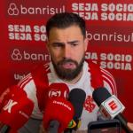Matheus Cunha revela preparação para estreia no Inter e exalta trabalho: 'Até na folga'