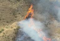 Incêndio de grandes proporções na Serra do Curral mobiliza força-tarefa dos bombeiros em BH