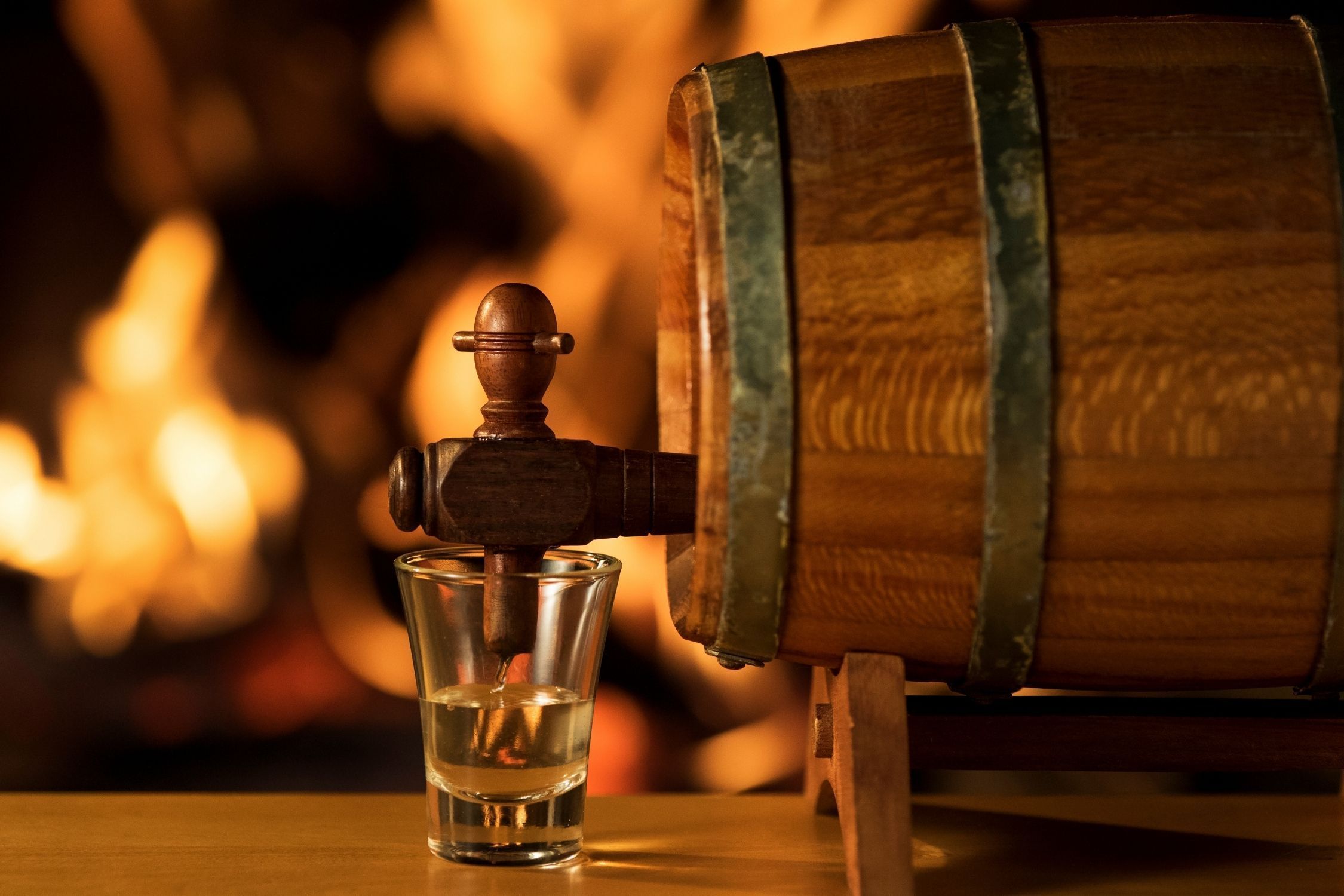 Mercado da cachaça dispara e vive maior avanço de alambiques em 8 anos