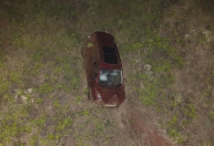 Motorista morre após carro cair em ribanceira na Serra da Rola-Moça, na Grande BH