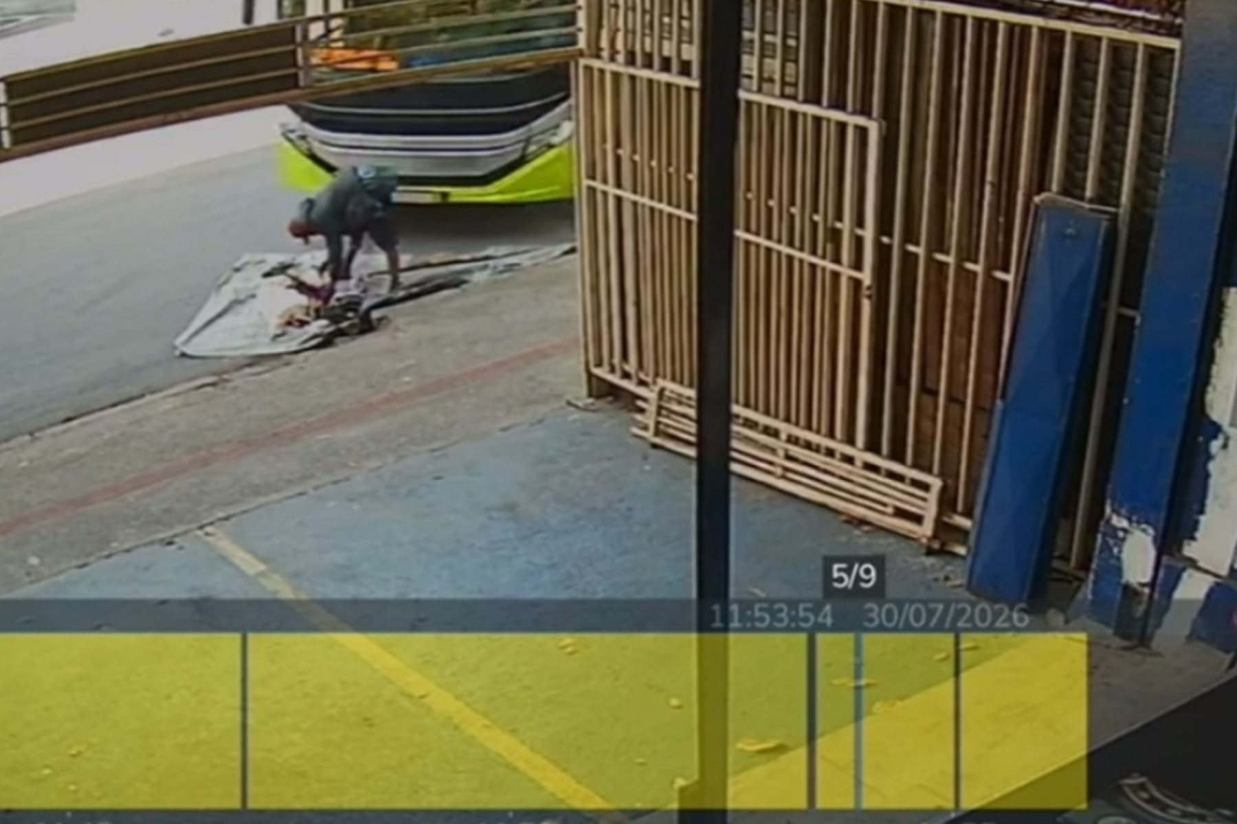 Vídeo: homem é atropelado por ônibus em BH uma semana após acidente no mesmo local