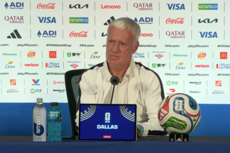 Didier Deschamps em entrevista coletiva em véspera de França x Espanha pela semifinal da Copa do Mundo