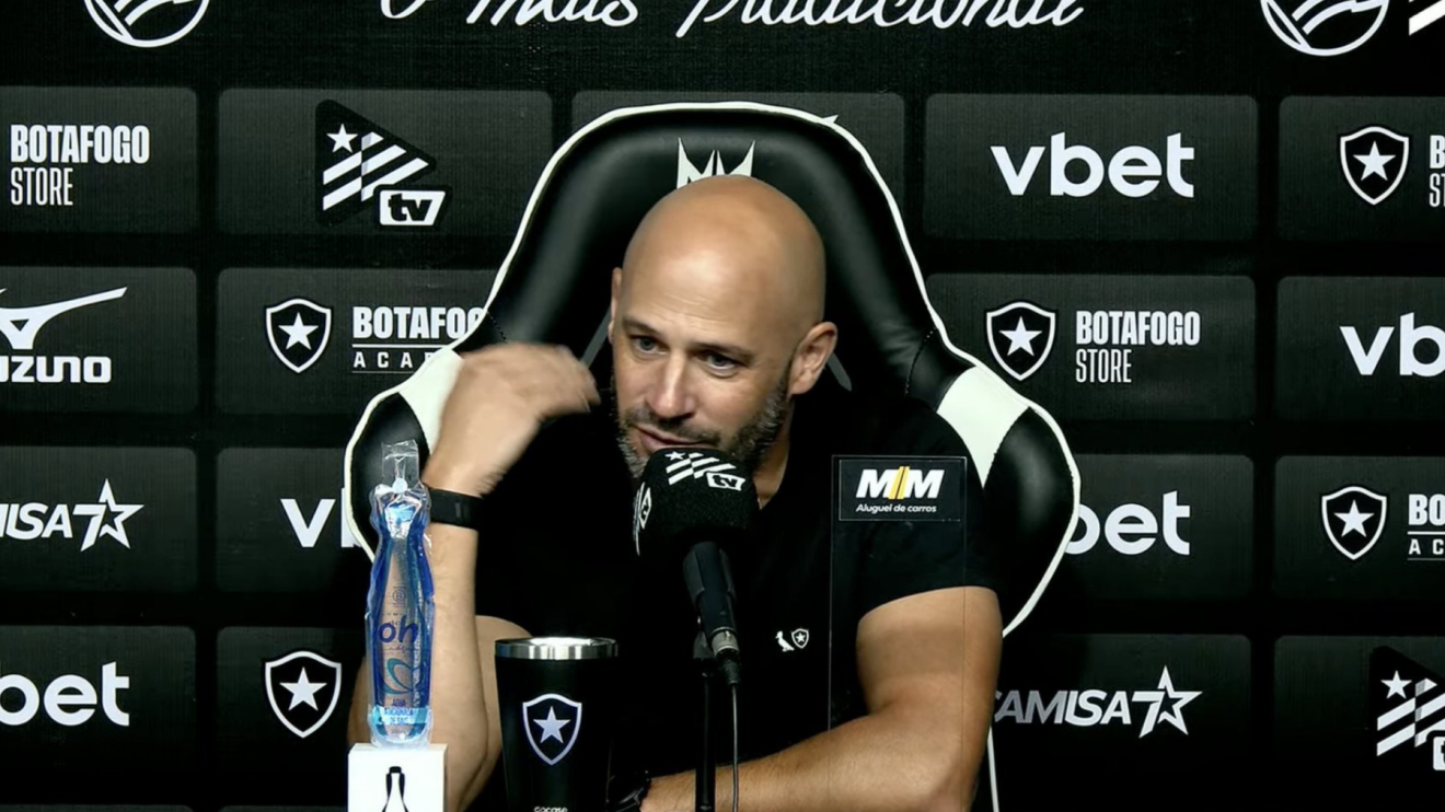 Franclim exalta jovens após vitória do Botafogo: 'Temos soluções dentro da casa'