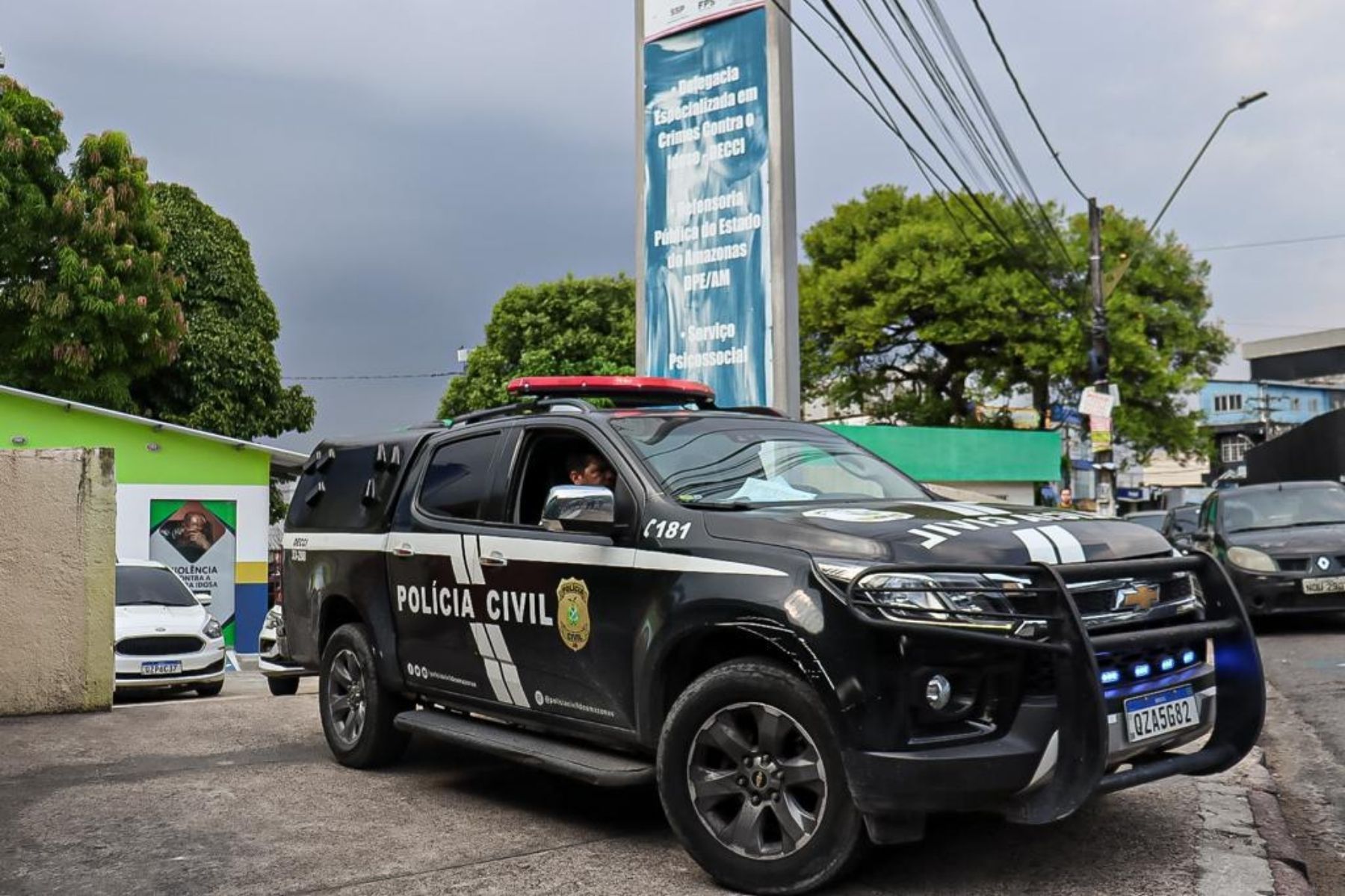 Pai é preso após filho de 6 anos morrer esfaqueado durante castigo no Amazonas