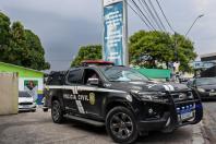 Pai é preso após filho de 6 anos morrer esfaqueado durante castigo no Amazonas
