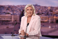 Marine Le Pen anuncia candidatura à Presidência da França após tribunal reduzir inelegibilidade