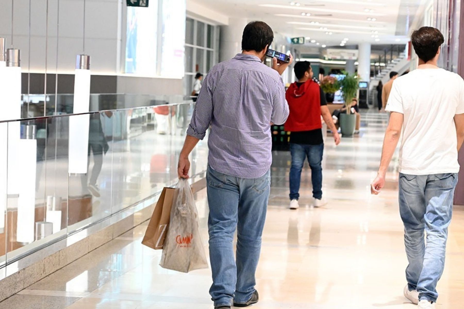 Lojistas de Minas Gerais preparam estratégias para movimentar R$ 2,6 bilhões no Dia dos Pais
