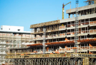 Guerra entre EUA e Irã eleva custos de obras em Minas Gerais e pressiona construção pesada