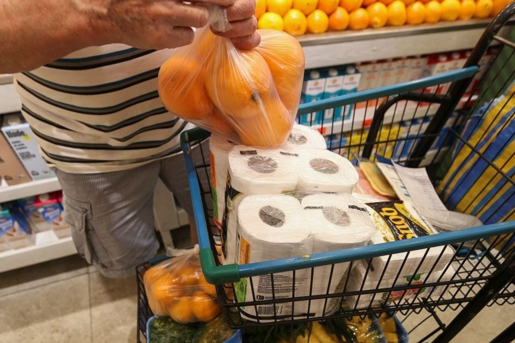 Atacado paga salários 40% maiores que o varejo em Minas Gerais, aponta IBGE
