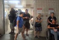 Pacientes denunciam espera de até 16 horas no Hospital Risoleta Neves, em BH; veja vídeo