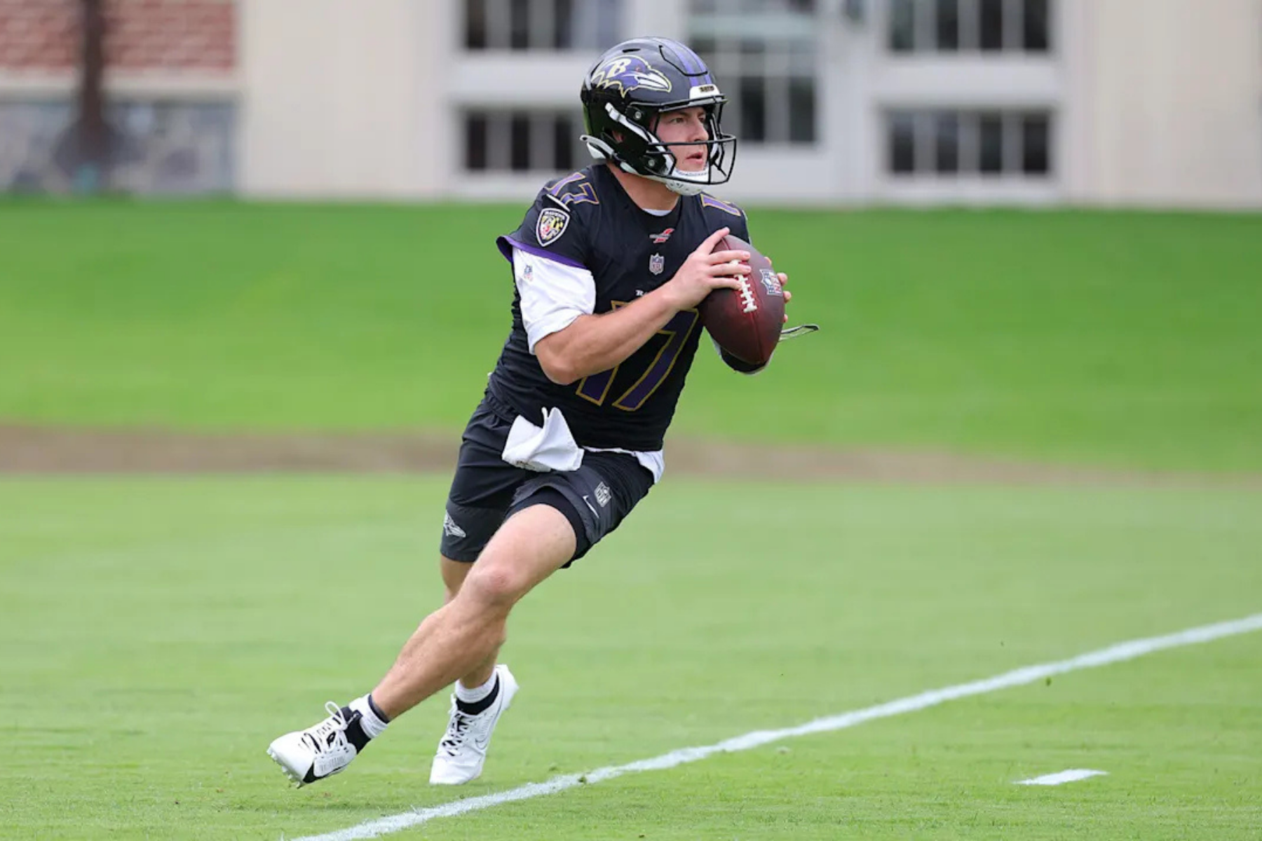 NFL: antes de 'pousar' no Brasil, Ravens dispensam quarterback finalista do Heisman