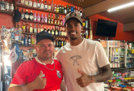 Gabriel Magalhães é visto em bar no interior de Minas Gerais após eliminação do Brasil