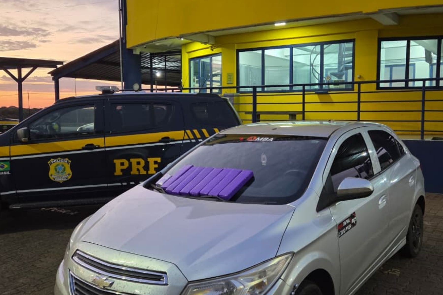 Motorista é preso com 10 kg de maconha na BR-365 no interior de MG