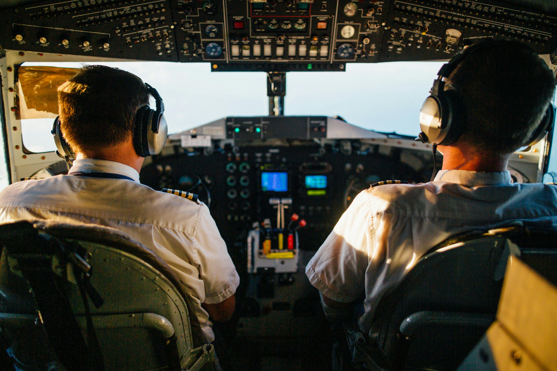 Piloto de avião relata luzes misteriosas e experiência ‘sobrenatural’ durante voo no PR