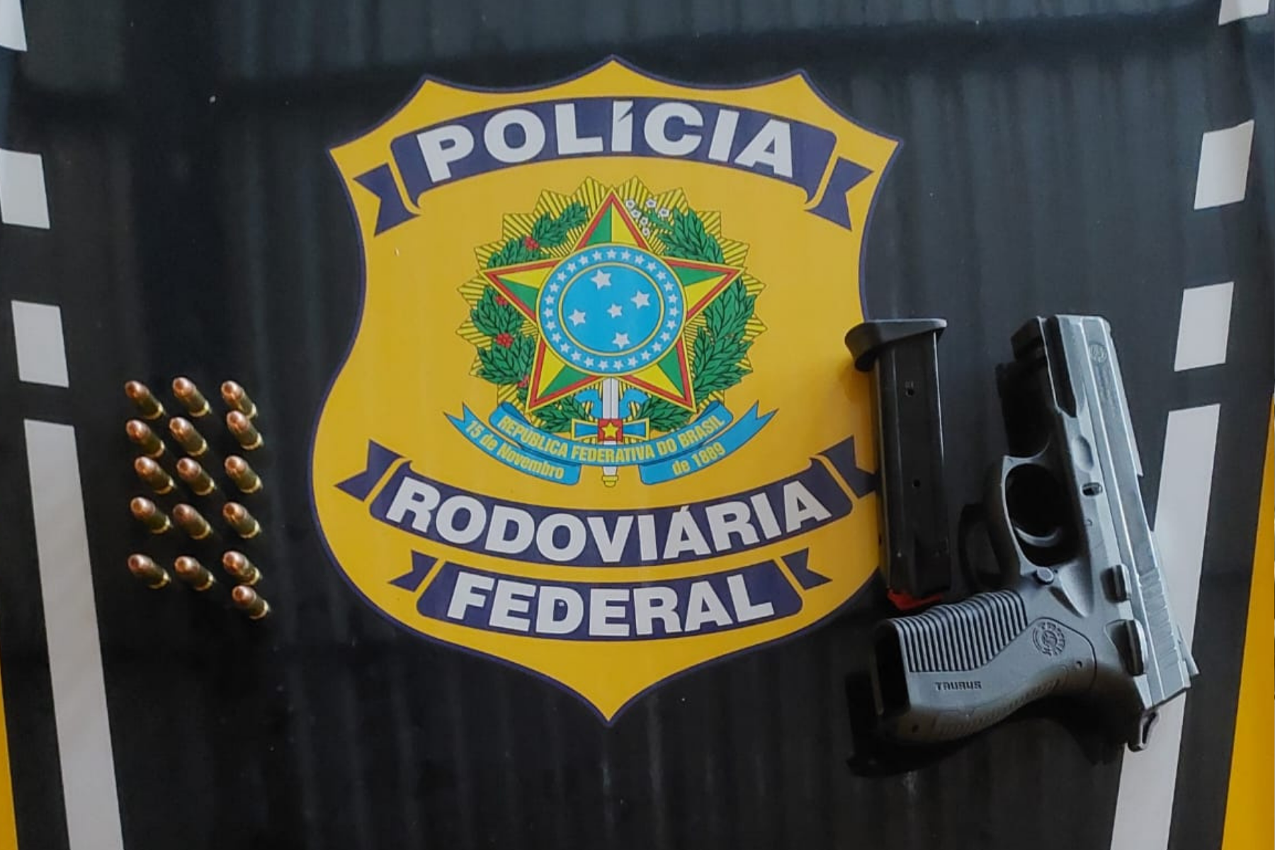 Homem é preso após sequestrar ex-companheira e descumprir medida protetiva em MG