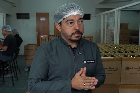 Renan Bittencourt, responsável por uma fábrica de cosméticos em Belo Horizonte • Anderson Porto | Itatiaia