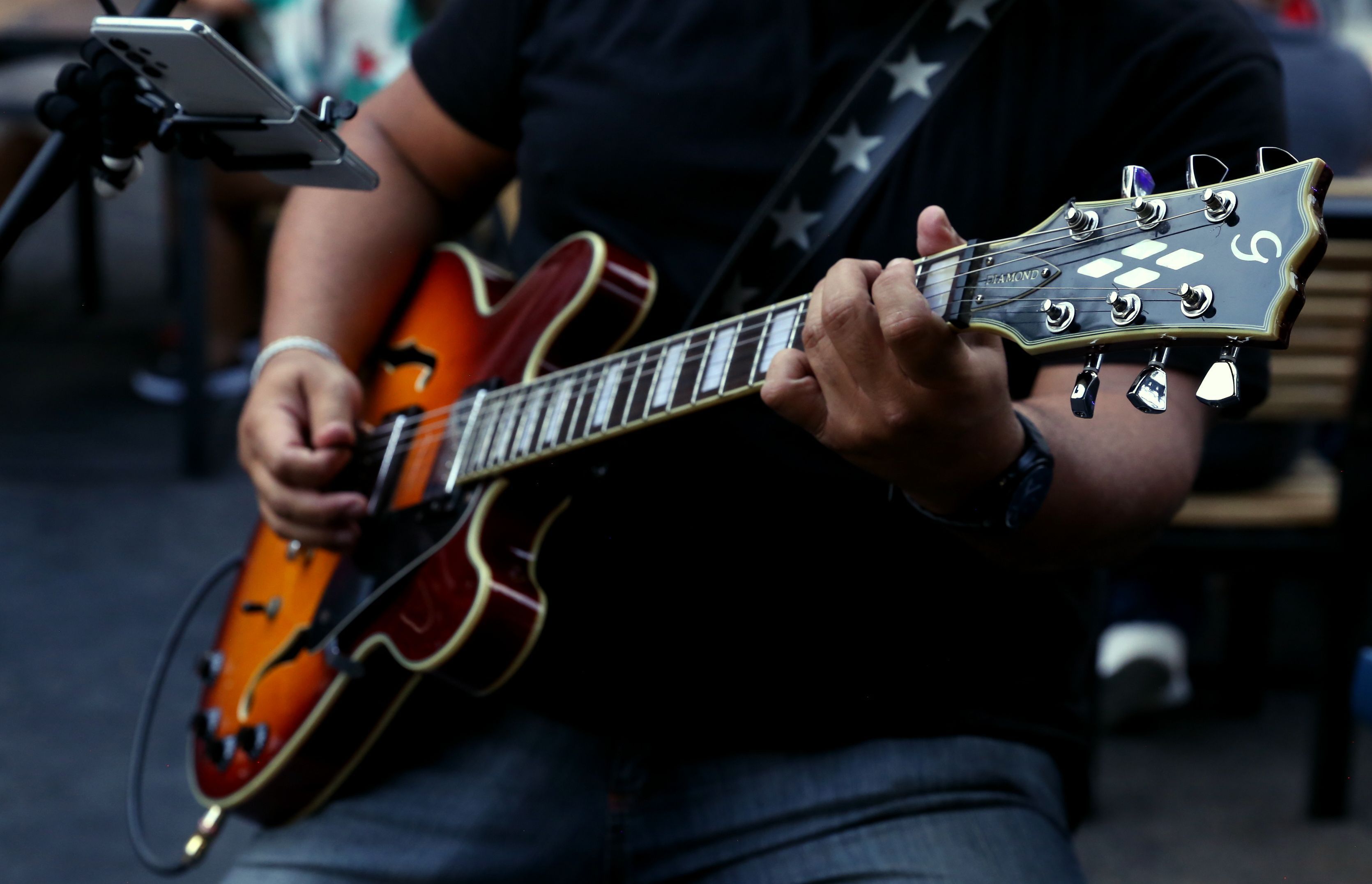 Dia Mundial do Rock: celebrações por BH variam entre apresentações e promoções