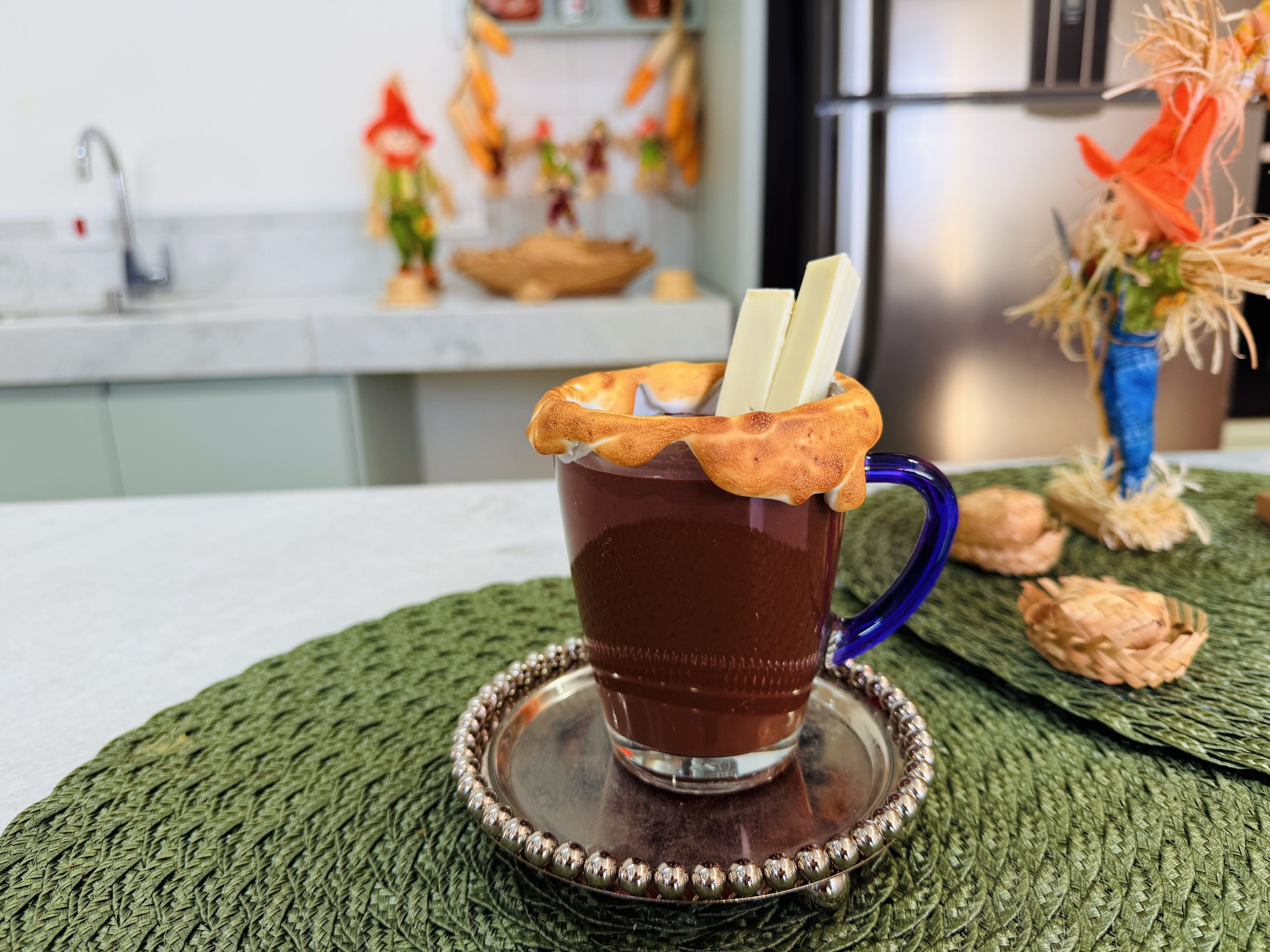 Chocolate quente com marshmallow: confira como fazer esta combinação deliciosa!