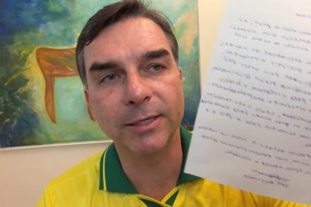 Carta foi lida pelo senador Flávio Bolsonaro (PL) neste sábado (11)